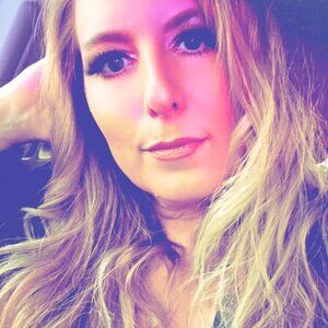 Meet your Posher, Halie